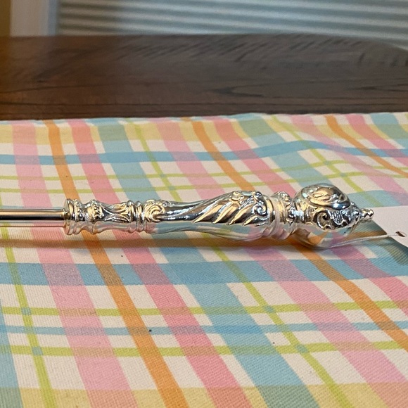 Silver Cake Server, Stainless Steel Embossed Wedding Cake Server, Artistic Home - Picture 12 of 16